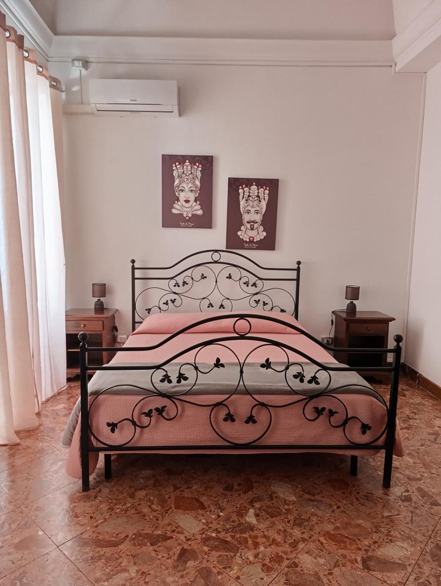 Arco Del Vescovo 2 Appartement Acireale Buitenkant foto